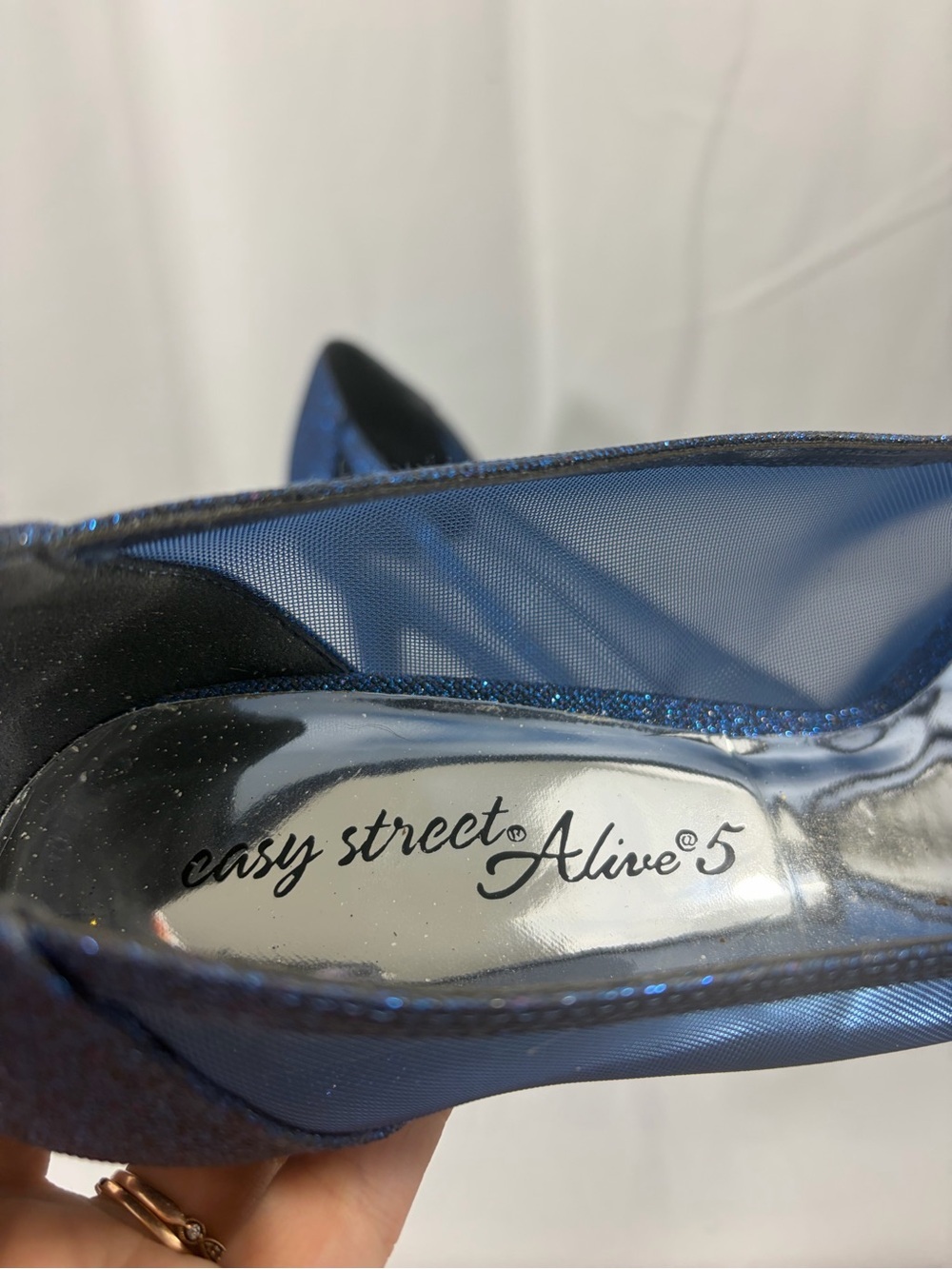 NWT Easy Street Women’s Size 10W Blue Glitter Peep-Toe Pump Heels - Picture 2 of 8